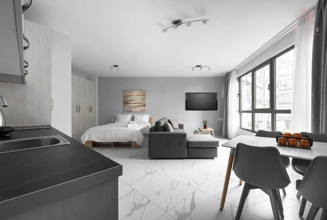 Avenue, Nilie Hospitality Mgmt contacts